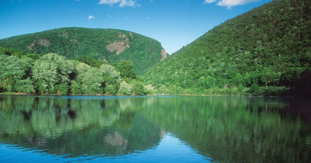 Delaware Water Gap with reflection of the mountains on the river